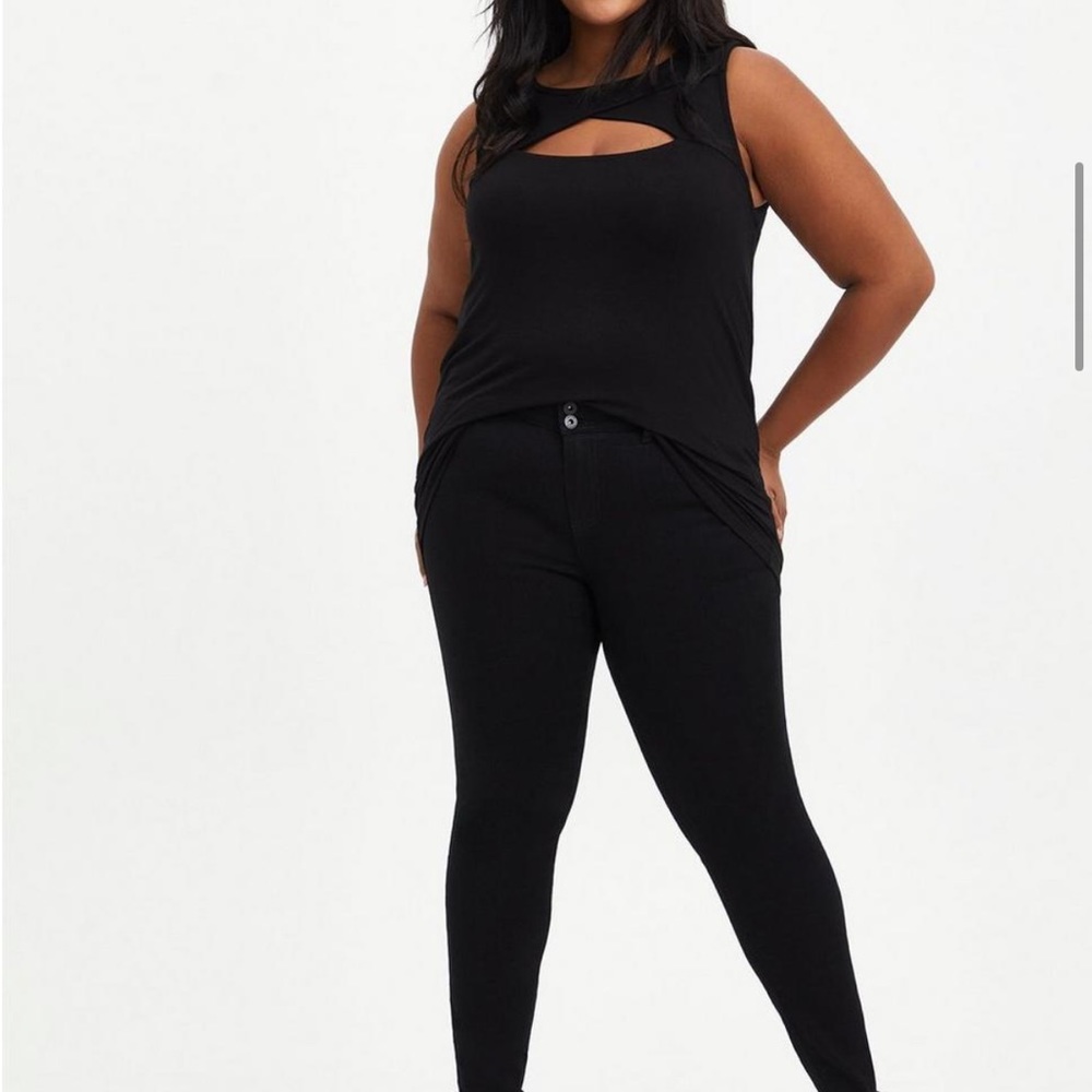 NWT torrid cutout tank